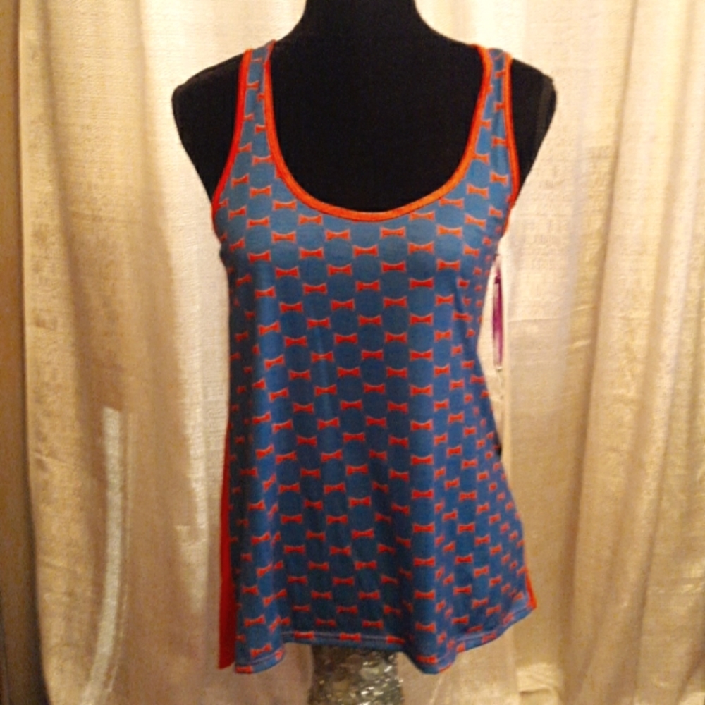 Wurl high-low tank top.